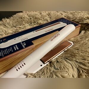 New Conair 1 Inch Flat Iron